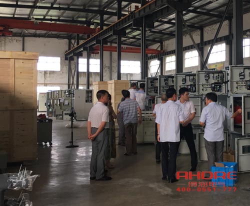 安徽得潤電氣 專注開關柜配電箱行業(yè)30年 研發(fā) 生產 調試 電話：400-0551-777  qq：3176885416